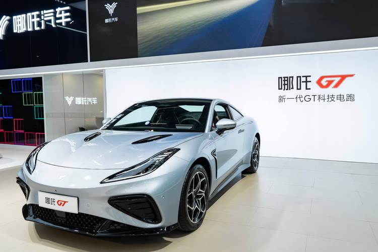 佛山禅城区振福时企业管理咨询哪吒汽车在智能汽车领域的表现，领途汽车在新能源汽车市场中的影响力